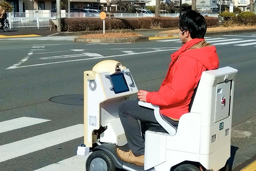 未来の乗り物「LOMBY」